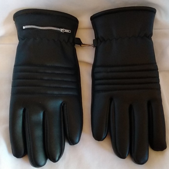 Avon Accessories - Nwot women's winter gloves